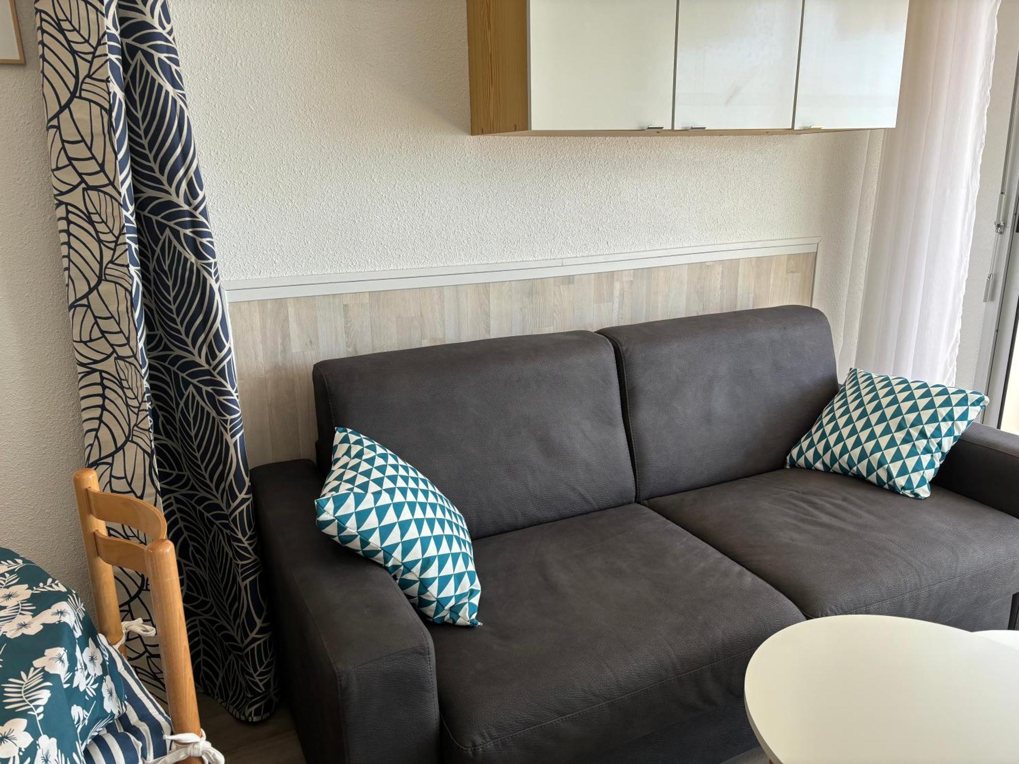 Studio Cabine Refait A Neuf , Vue Bassin